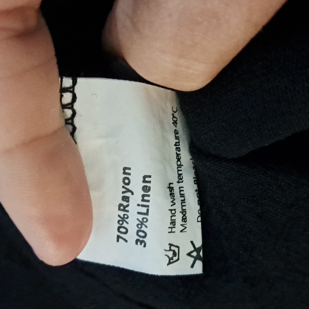 NWOT ROMPER - Picture 7 of 8